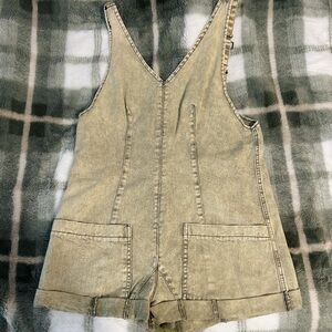 green denim romper 💌